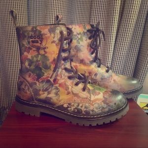 Coolway Painted Leather Boots